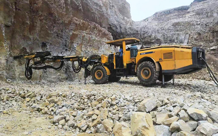 “化水為電”，徐工鑿巖臺車提速水電站擴機工程