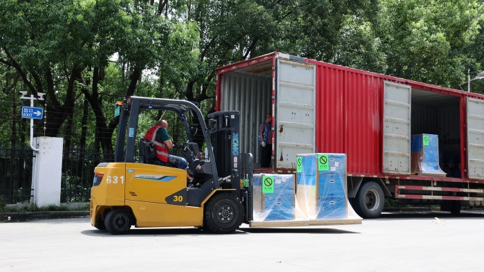 徐工新能源叉車：構筑機場物流全場景高效搬運體系