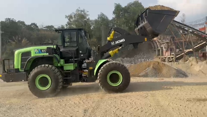 徐工純電動裝載機助力越南砂石料場，開啟綠色施工新紀元