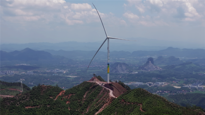 直面復(fù)雜工況，風電吊裝豈可一招通用？徐工以全場景定制化方案，交出精準答卷