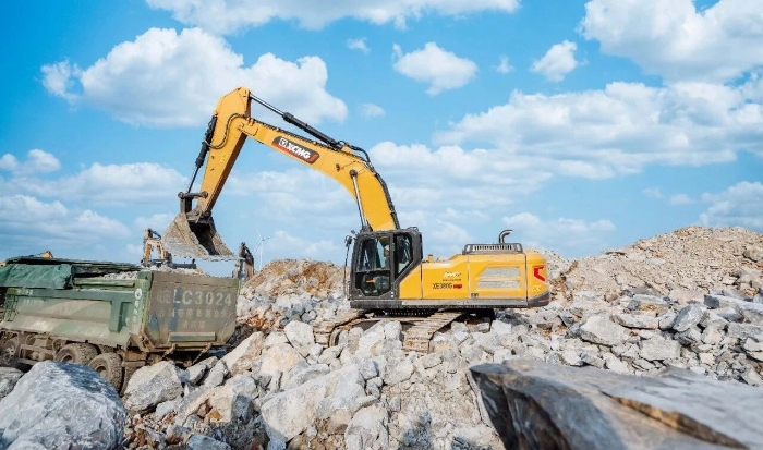 徐工XE380G PRO：掘金王者，超能裝！