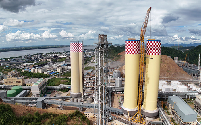 刷新紀(jì)錄！徐工 XGL3300-220S動(dòng)臂塔機(jī)化工吊裝顯神威