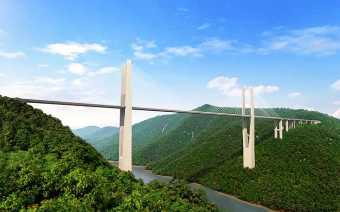 飛虹再起，徐工塔機(jī)助建黔東南第一高橋