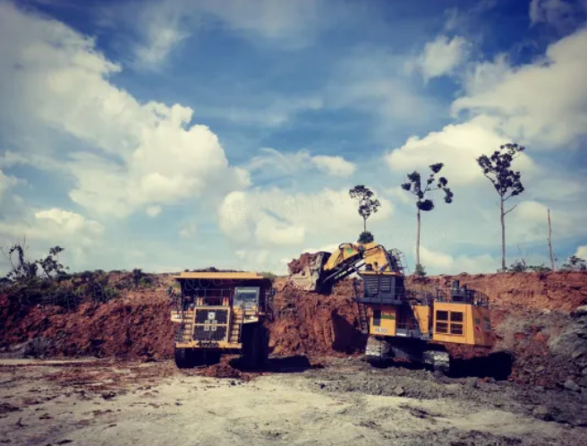 1+1>2，徐工“挖運(yùn)”礦山組合擎動(dòng)印尼煤礦作業(yè)效率