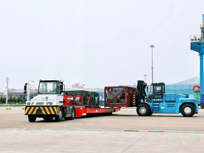 千里之外“秀操作”！徐工遠(yuǎn)控港機(jī)集群carry全場